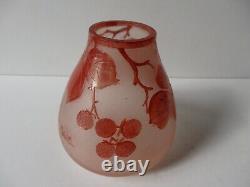 ART DECO PATE DE VERRE VASE signed MODA for DAUM FROSTED MULTI LAYER CRYSTAL ARTISTRY