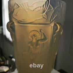 ART DECO VASE signed SABINO 1930 OPALESCENT THE DANCE in the spirit of LALIQUE or ETLING