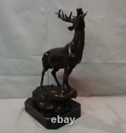 Animalier Deer Hunting Sculpture in Art Deco Style and Art Nouveau Bronze