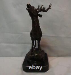 Animalier Deer Hunting Sculpture in Art Deco Style and Art Nouveau Bronze