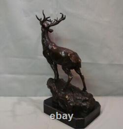 Animalier Deer Hunting Sculpture in Art Deco Style and Art Nouveau Bronze