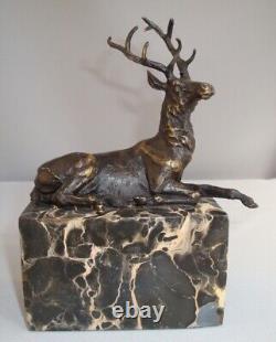 Animalier Deer Hunting Statue Sculpture in Art Deco and Art Nouveau Bronze Style