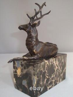 Animalier Deer Hunting Statue Sculpture in Art Deco and Art Nouveau Bronze Style