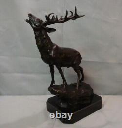 Animalier Deer Hunting Style Art Deco Style Art Nouveau Bronze Statue Sculpture