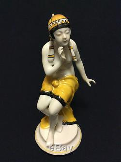 Art Deco Superb Porcelain Figurine Cira 1920 Signed