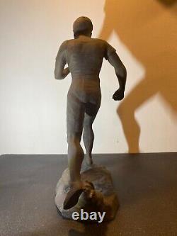 Art Deco sculpture 'The Runner', signed by Alésio