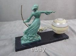 BEAUTIFUL ART DECO LAMP DIANE THE HUNTRESS. Signed A. VERHEZE