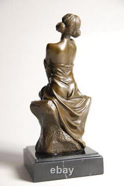 Beautiful Art Deco Bronze Sculpture Signed Cesaro