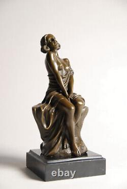 Beautiful Art Deco Bronze Sculpture Signed Cesaro