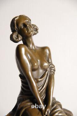 Beautiful Art Deco Bronze Sculpture Signed Cesaro