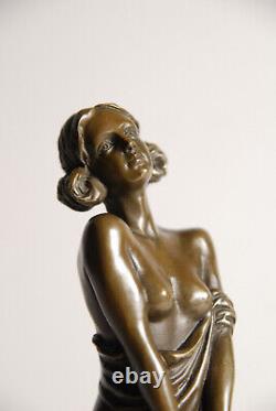 Beautiful Art Deco Bronze Sculpture Signed Cesaro