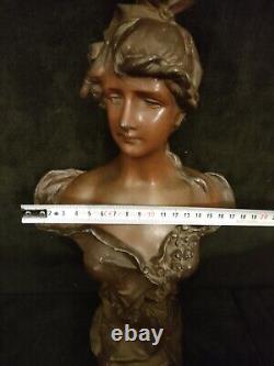 Beautiful Art Deco Courtesan Bust / Late 19th Century / Pedro Rigual / In Regule / 32 cm