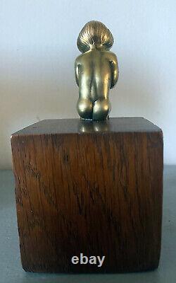 Beautiful Bronze Art Deco signed Bizette, naked girl eating an apple + base