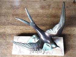 Beautiful Swallow Bird Statue in Regule with Marble Art Deco Base, Unsigned