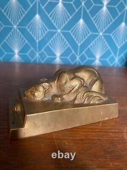 Bronze Animalier early 20th century, the cat and the mouse, Art Deco period, signed