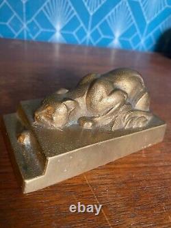 Bronze Animalier early 20th century, the cat and the mouse, Art Deco period, signed