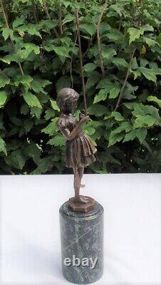 Bronze Statue 'Fishing Woman' Art Deco Style Art Nouveau Bronze Signed