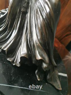 Bronze signed by Masier Jean Pierre, Art Deco period 1920-1930, oriental dancer.