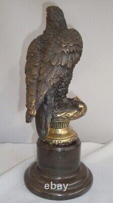 Eagle Bird Animalier Statue Sculpture in Art Deco Style and Art Nouveau Bronze