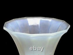Grand Vase Art Deco 1930 Opalescent Glass Vigne Raisin Signed Verlux