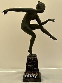 Large sculpture of a Pagan Dancer signed by Derenne by Max Le Verrier (Art-Deco)