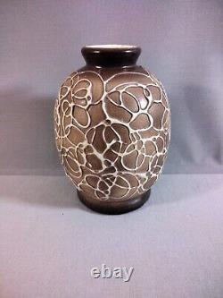 Ovoid ceramic vase by Louis Dage in Art Deco style signed underneath, spaghetti decoration