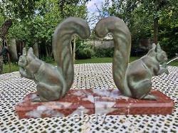 Pair of ART DECO 1930 bookends in signed Leducq squirrel in excellent condition