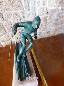 REGULATED ALPINE SKIER ART DECO SIGNED LIMOUSIN (Jacques Limousin sculptor)