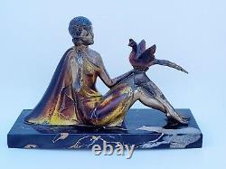 Sculpture Art Deco En Régule Femme A L'oiseau 1920/1930 Signed H Bal