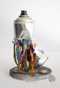 Sculpture graffiti, street art, paint bomb chrome color drips decoration