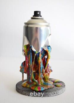 Sculpture graffiti, street art, paint bomb chrome color drips decoration