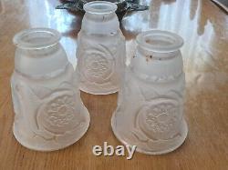 Set of three Art Deco tulips in molded pressed glass signed VLIEGHE FRANCE