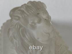 Translation: 'Antique Art Deco Glass Paperweight with Lying Lion, Signed Gijon'