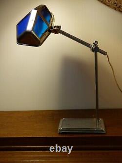 LAMPE PIROUETT modèle signé. Lampe de bureau période 1930- 1950 GRAS JIELDE