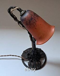 Lampe Art-déco fer forgé tulipe pâte de verre signée LORRAIN DAUM LALIQUE
