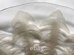 R. LALIQUE Plat en Verre ART DECO, signée et Numéroté Modèle PISSENLITS. 31cm