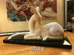 Sculpture Biche en céramique coquille d'ouf granité perlé art déco signé Odyv