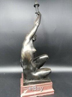 Sculpture ancienne bronze femme torchère art-déco nu A Puttemans Bruxelles
