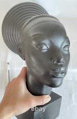 Sculpture de C. ANDREA, buste femme Mangbetu, plâtre s/socle bois, Art déco