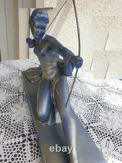 Statue Art Déco de Diane Chasseresse estampillée et signée 50 cm et + de 5kg