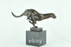 Statue en bronze Guepard Animalier Style Art Deco Style Art Nouveau Bronze Signe
