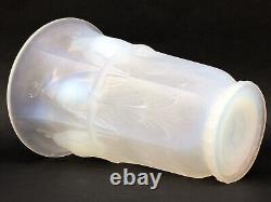 Sublime VASE OPALESCENT Art Déco PERRUCHES signé VERLUX No LALIQUE SABINO ETLING