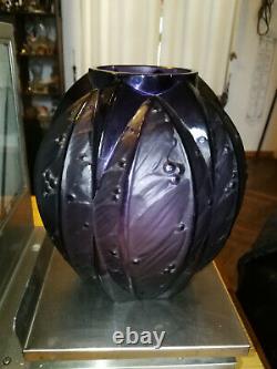 Superbe gros vase violet Verlys les lauriers d époque art déco non signé