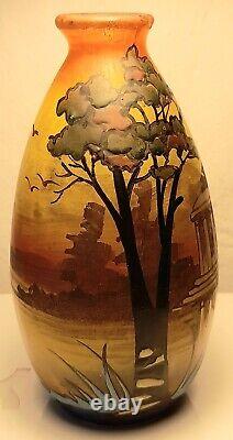 Vase soliflore miniature Art Déco Signé Clio 1925-1930